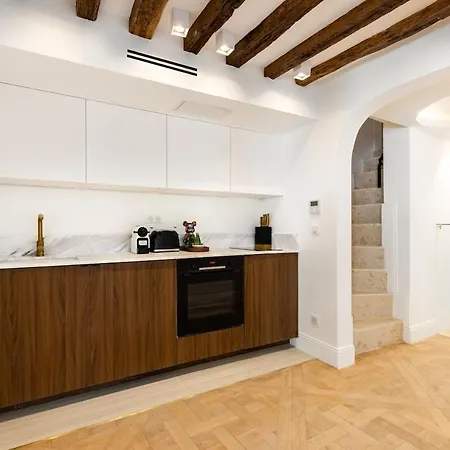 5#new 6 People - Saint-germain Notre-dame Apartment