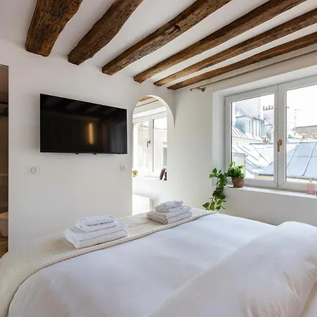 5#new 6 People - Saint-germain Notre-dame * Paris